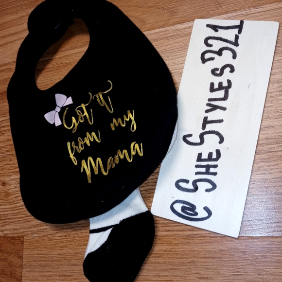 "Get it from my Mama" Bib & Ballet Socks Set - Picture 1 of 2